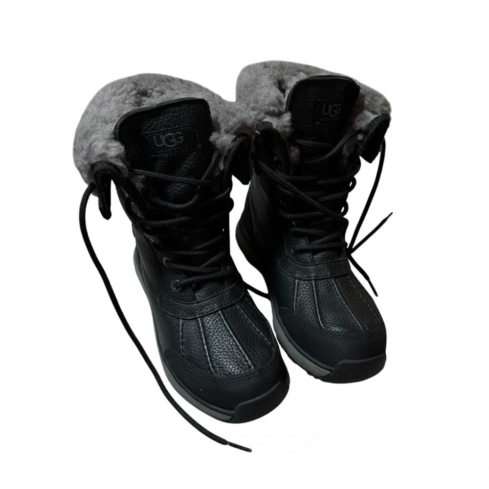 NEW Ugg Women’s Adirondack III Waterproof Fur Boot in Black/Grey Size 5